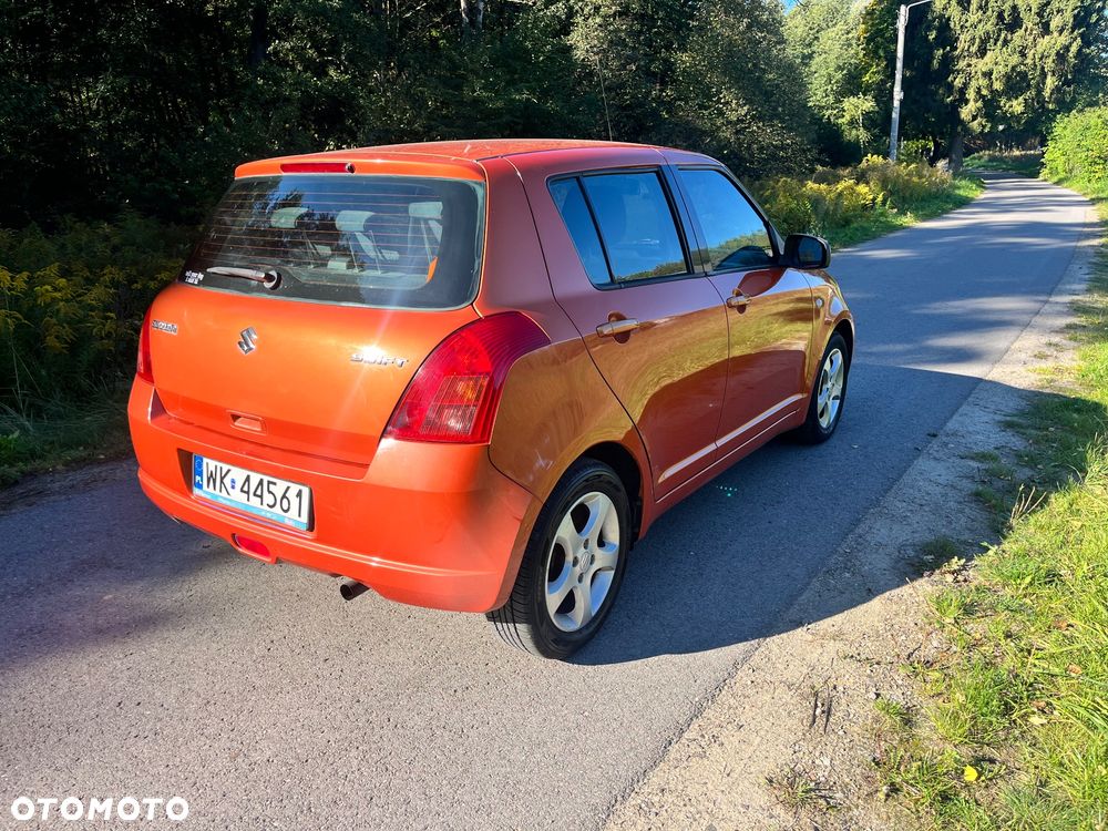 Suzuki Swift - 4