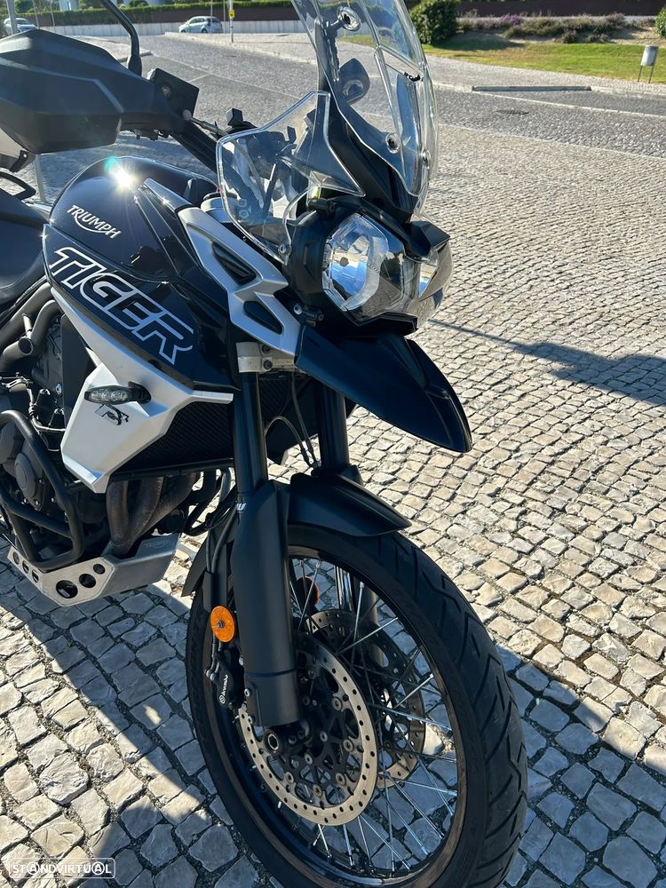 Triumph Tiger XCX - 2