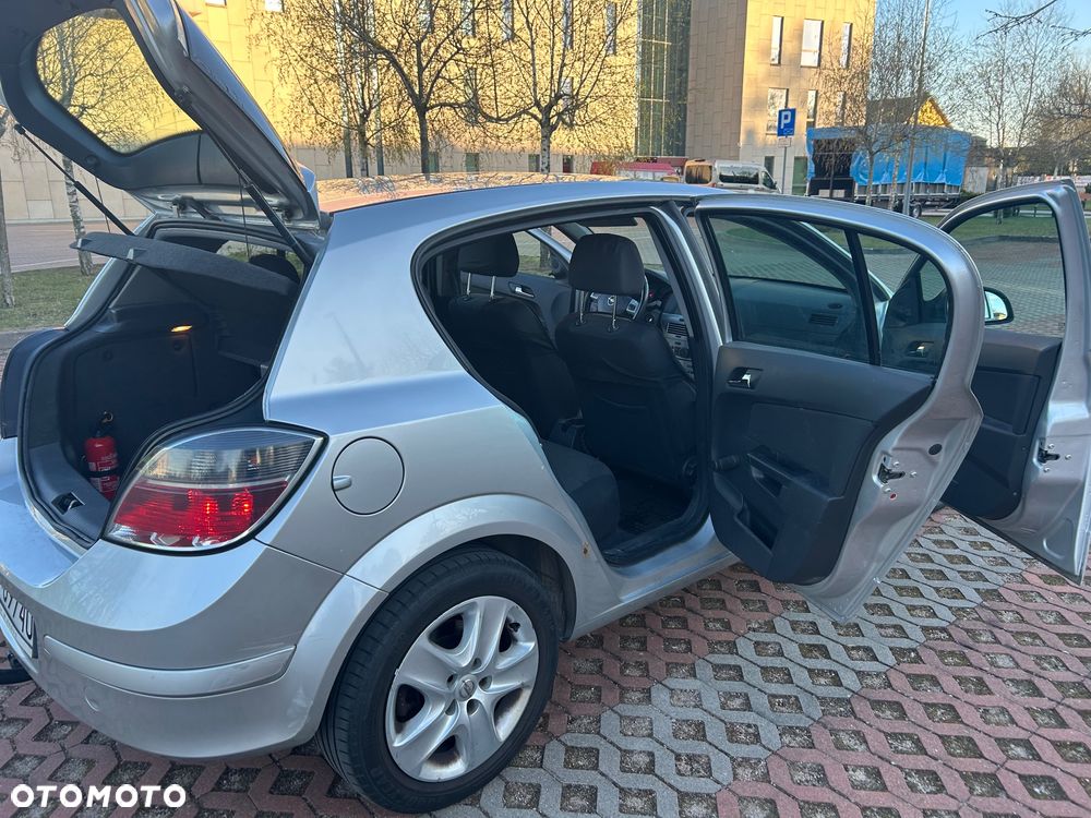 Opel Astra 1.6 - 17