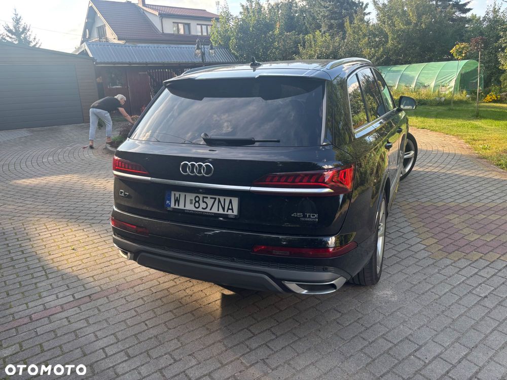 Audi Q7 2023 photo 2
