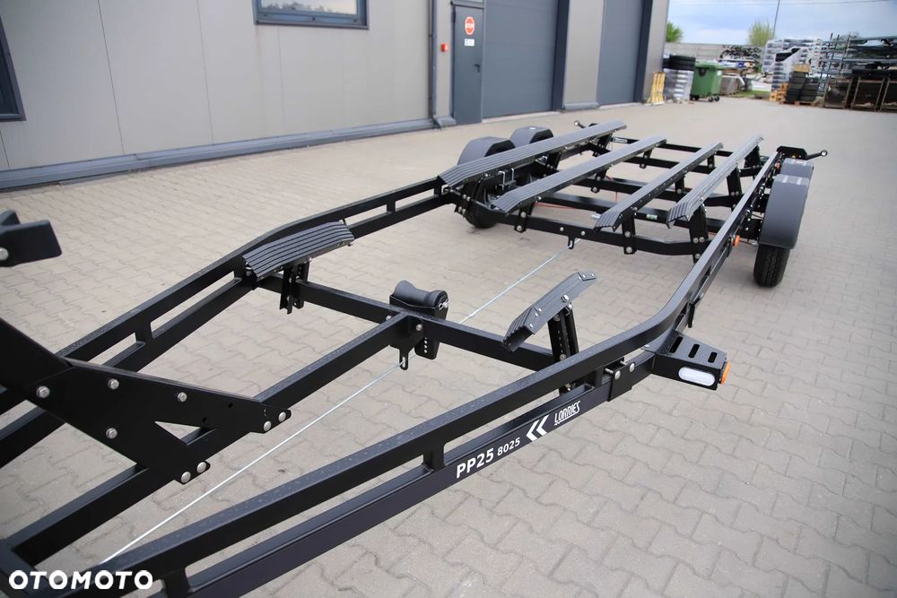 Lorries Przyczepa Podłodziowa PP25-8025 w Kolorze Czarnym Do Łodzi Max 7.8 M DMC 2700 kg Tylne Lampy LED - 5