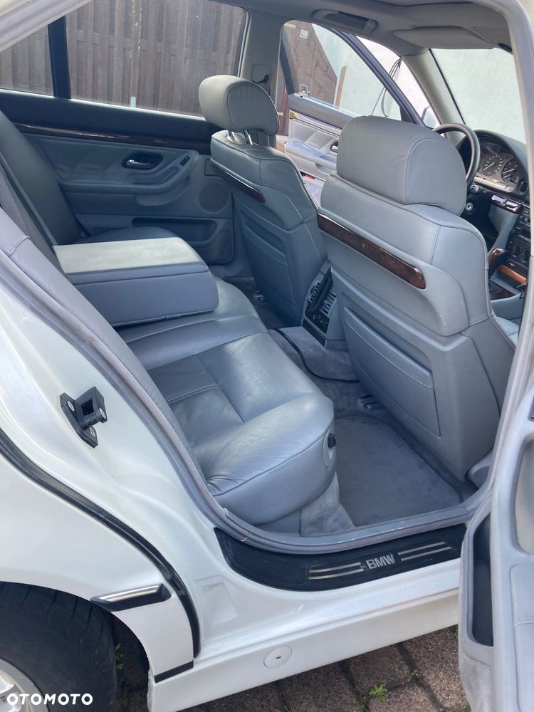 BMW Seria 7 ver-730i-v8 - 16