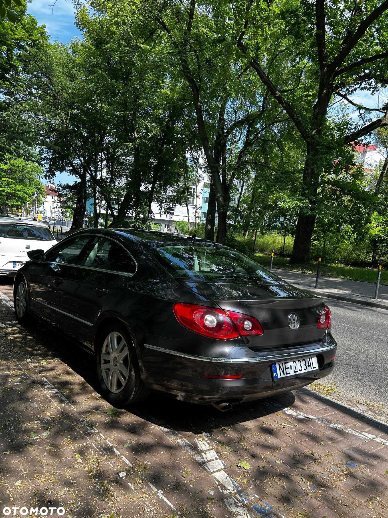 Volkswagen Passat 2.0 TDI Comfortline - 32
