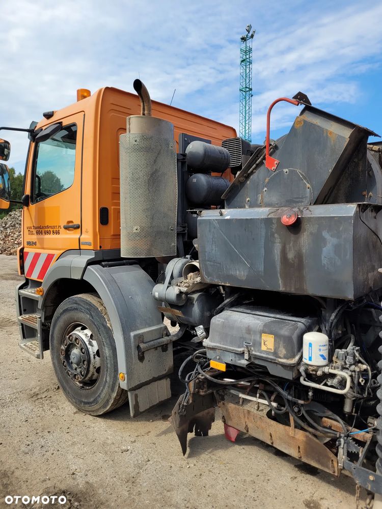 Mercedes-Benz AXOR Zamiatarka drogowa Johnston, Kupper Weisser - 15