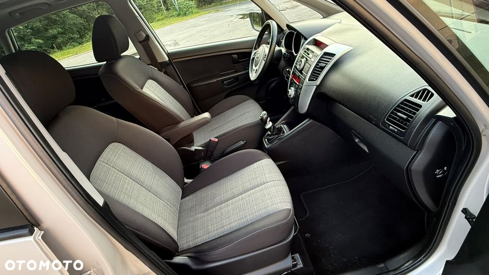 Kia Venga 1.4 CVVT Dream Team Edition - 10