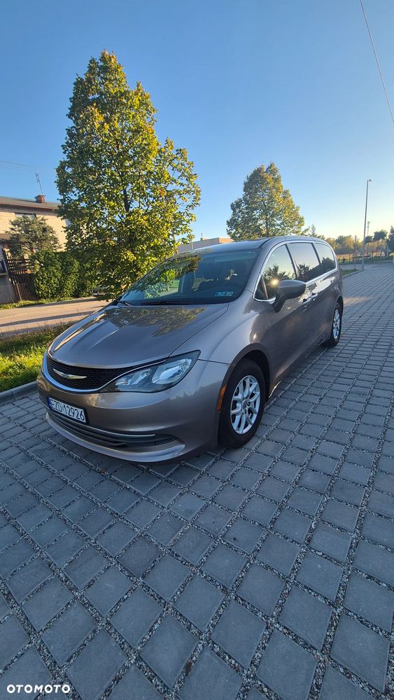 Chrysler Pacifica 2017 photo 5