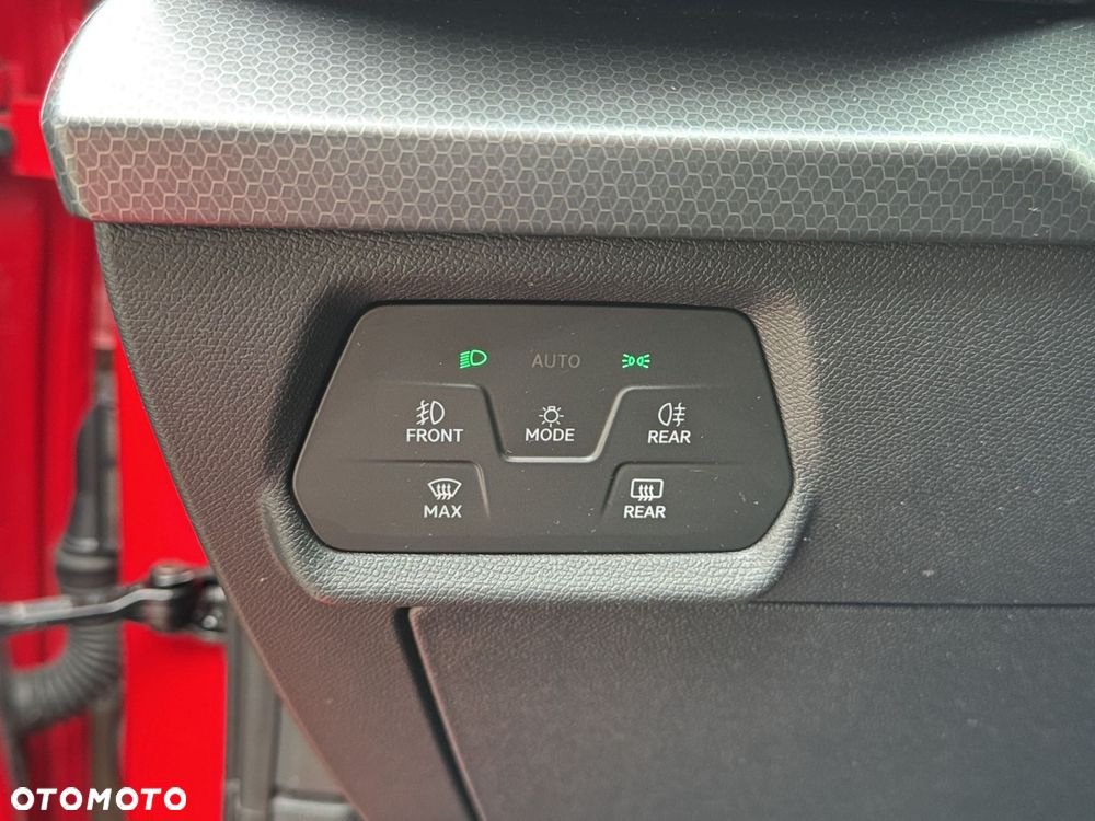 Seat Leon Sportstourer 1.5 eTSI Style DSG - 29