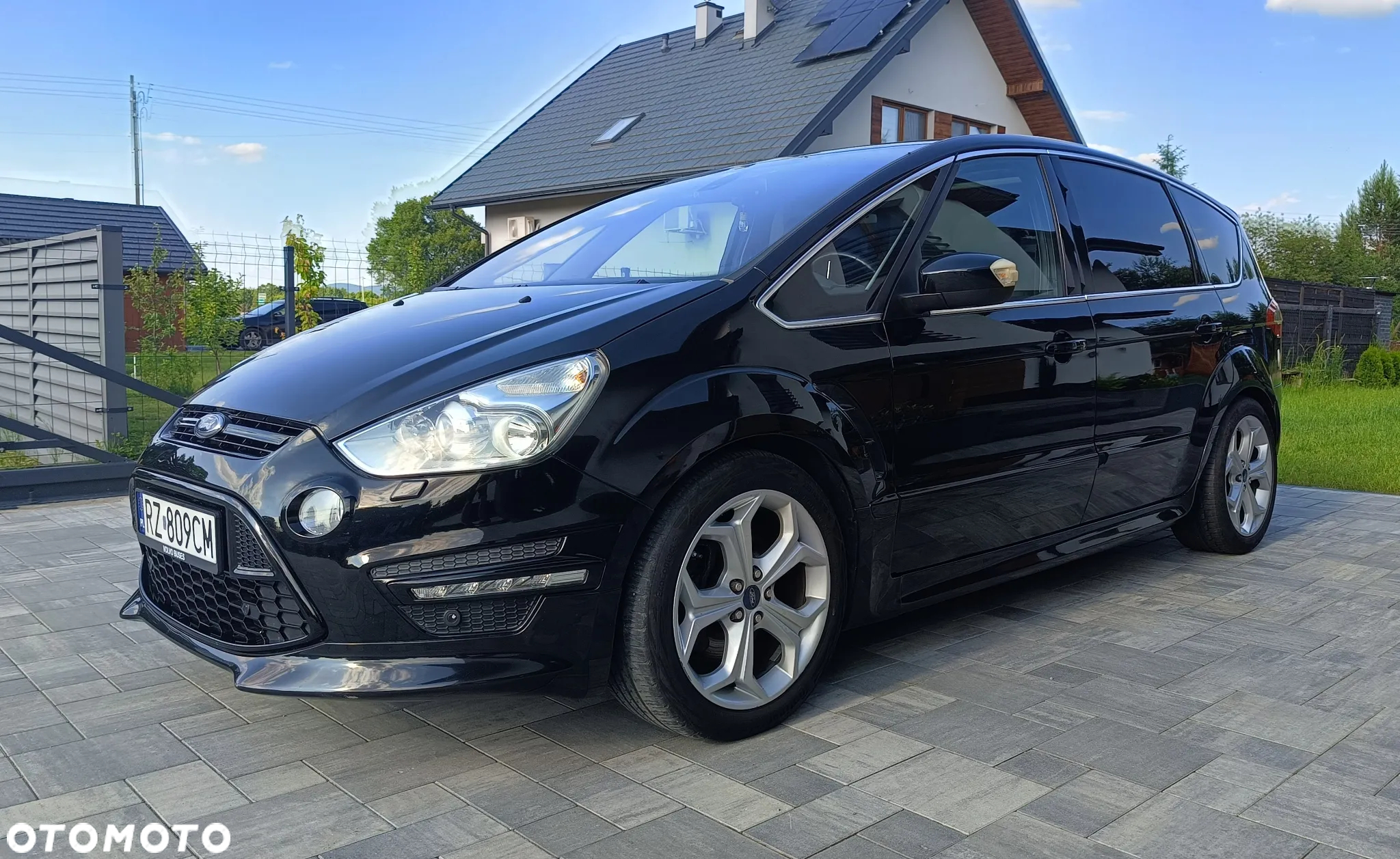 Ford S-Max - 11