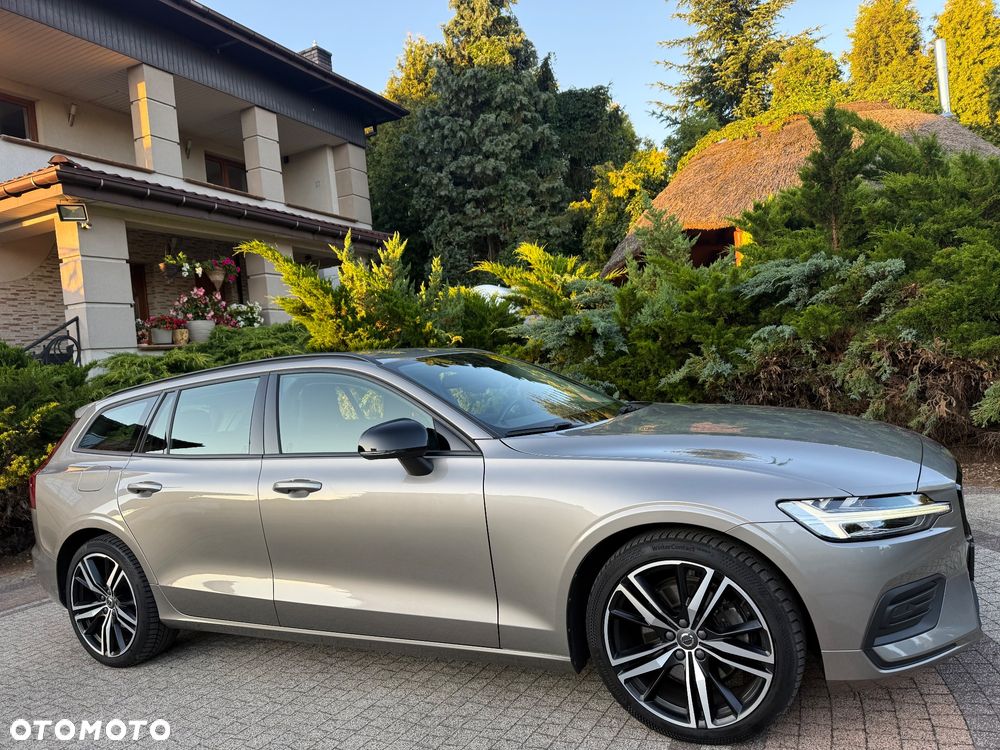 Volvo V60 B3 B DKG Momentum Pro - 10
