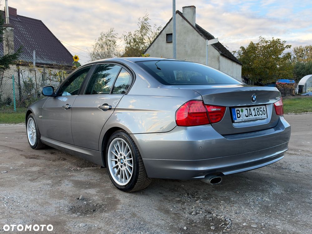 BMW Seria 3 318i Edition Exclusive - 10