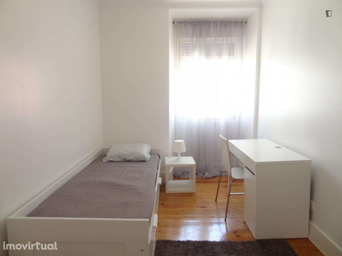 Quarto - localizado em Penha de França Lisbon - Grande imagem: 5/8