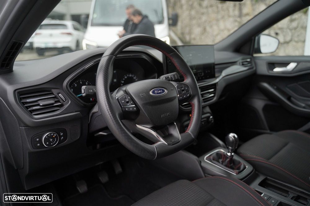 Ford Focus SW 1.0 EcoBoost ST-Line - 26