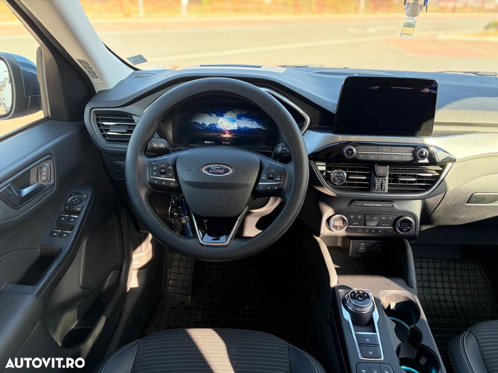 FORD Kuga 2023 — imagine 10