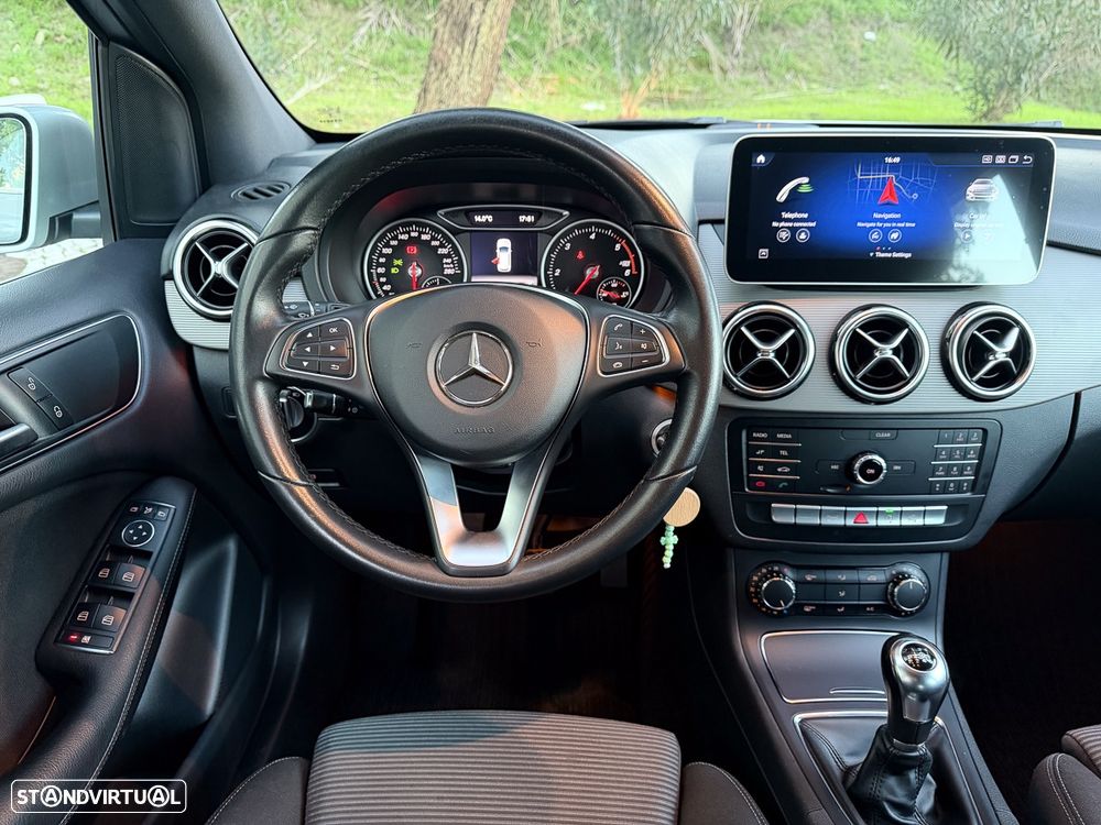 Mercedes-Benz B 180 d Style - 19