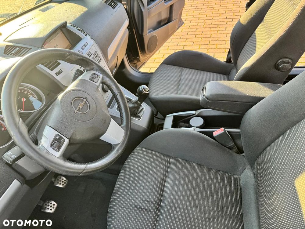 Opel Zafira 1.9 CDTI Sport - 16