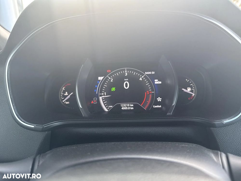 Renault Megane - 11