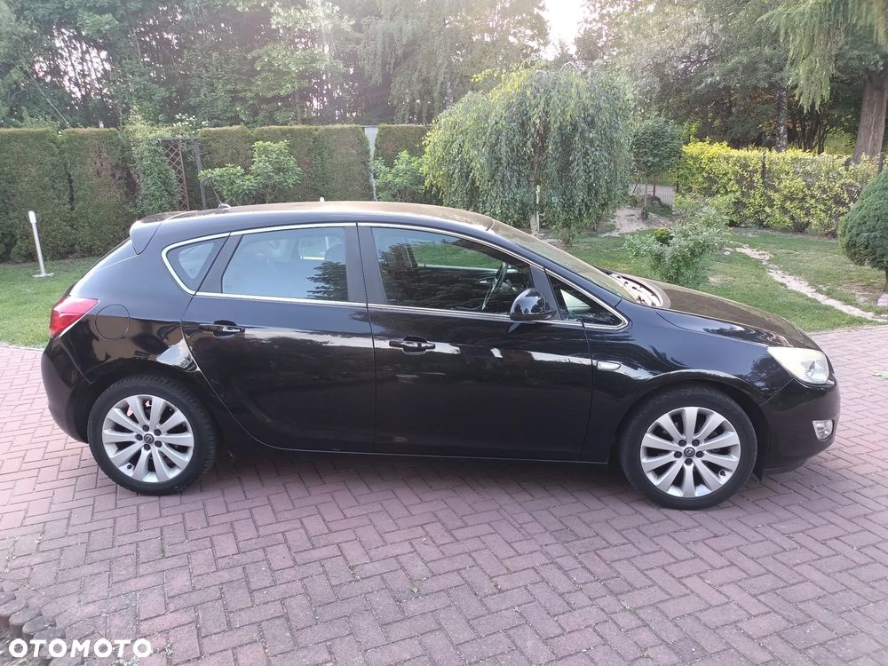 Opel Astra 1.6 Design Edition - 6