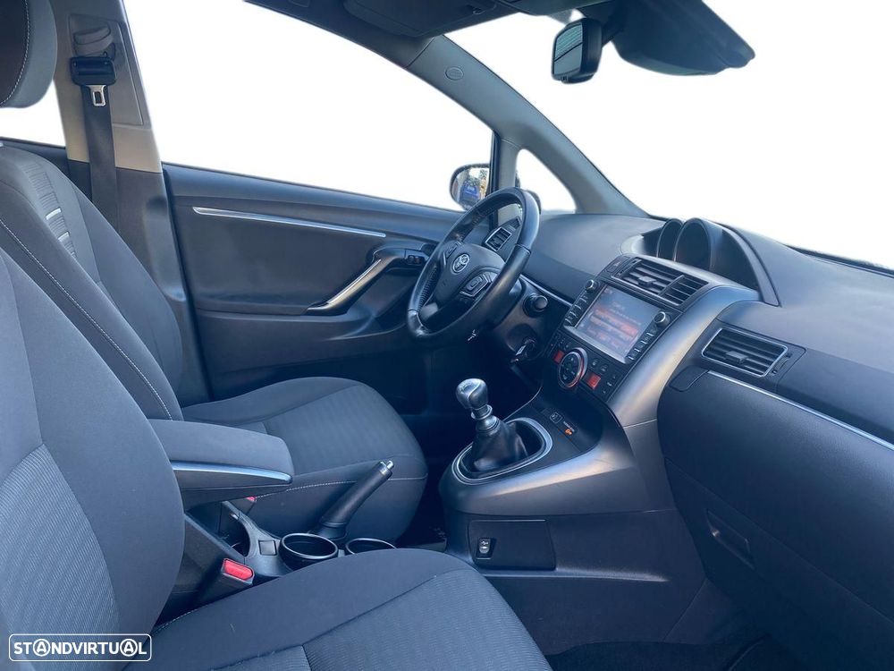 Toyota Verso 1.6 D-4D Comfort - 8