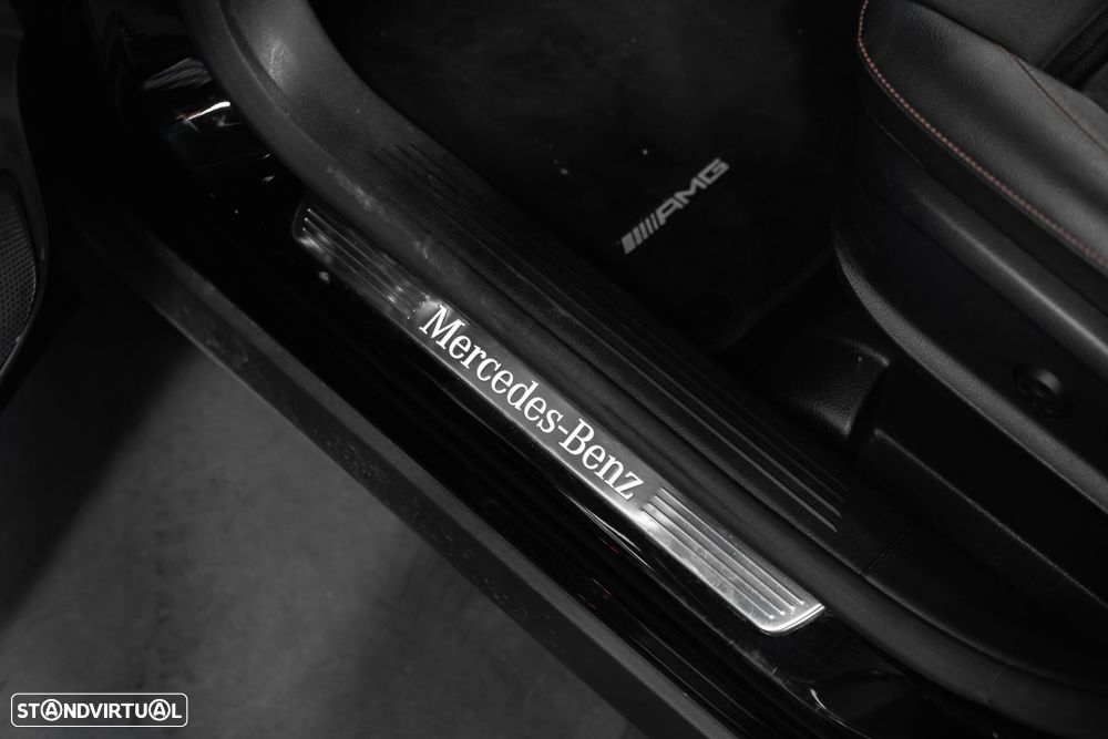 Mercedes-Benz GLA 250 e 8G-DCT AMG Line - 32