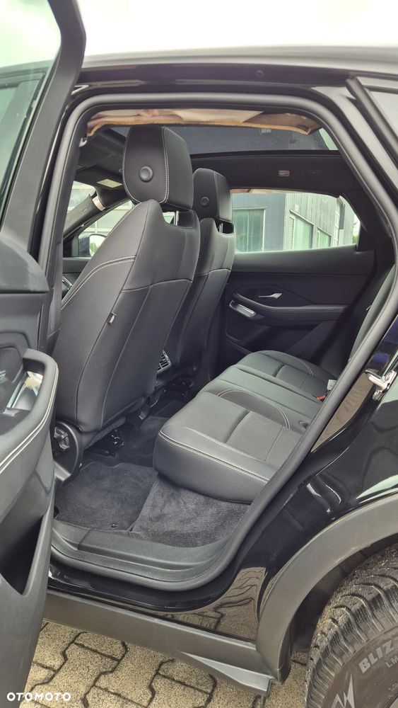 Jaguar E-Pace - 12