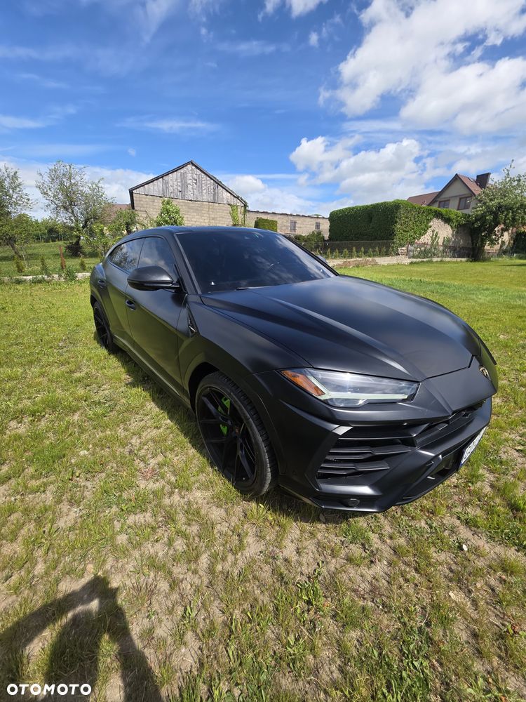 Lamborghini Urus - 12
