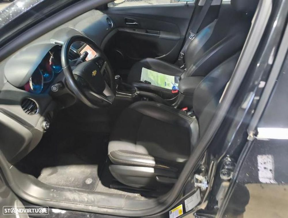 Chevrolet Cruze - 4