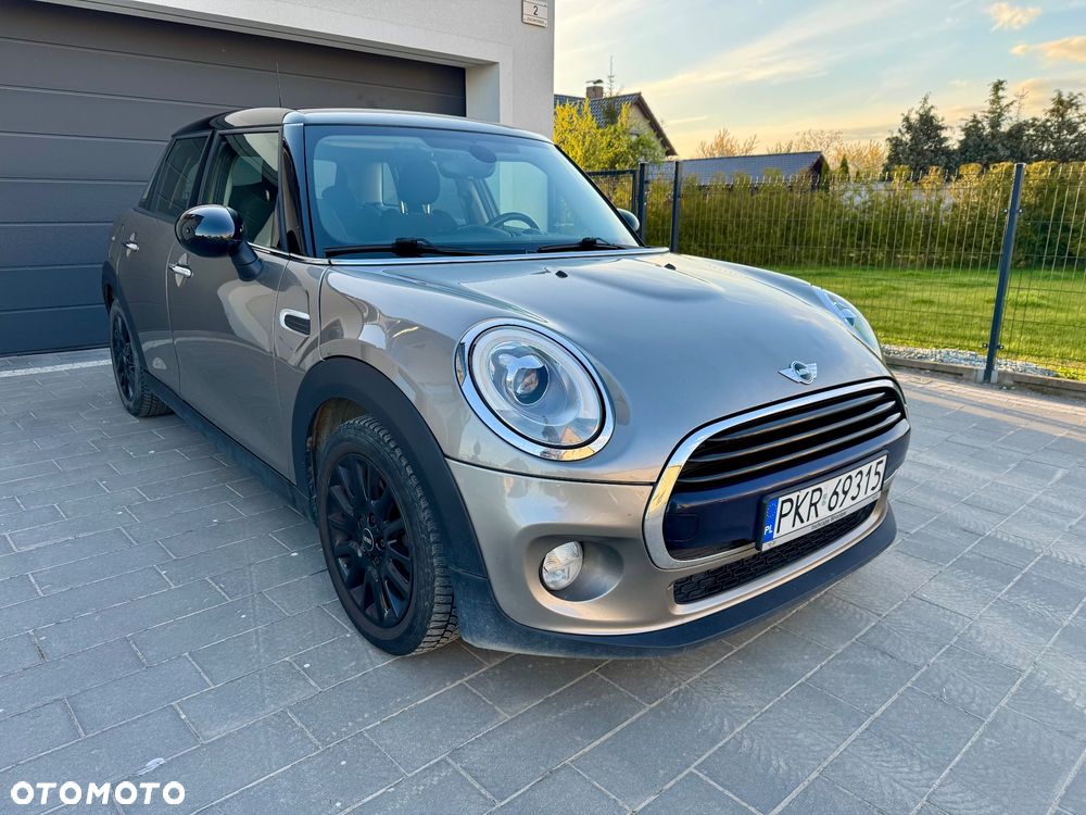 MINI Cooper Standard - 1
