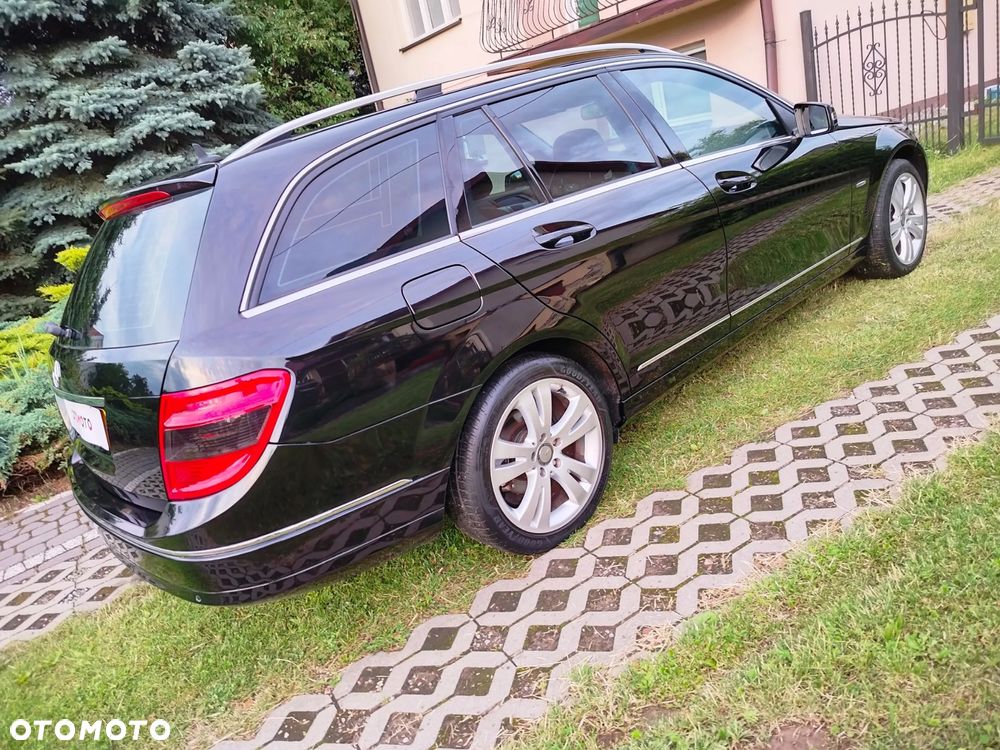Mercedes-Benz Klasa C 180 T Kompressor Automatik BlueEFFICIENCY Avantgarde - 16