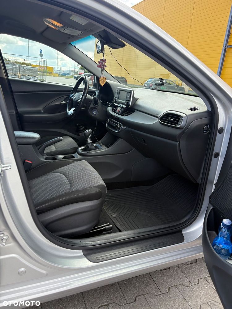Hyundai i30 1.4 Classic + - 23