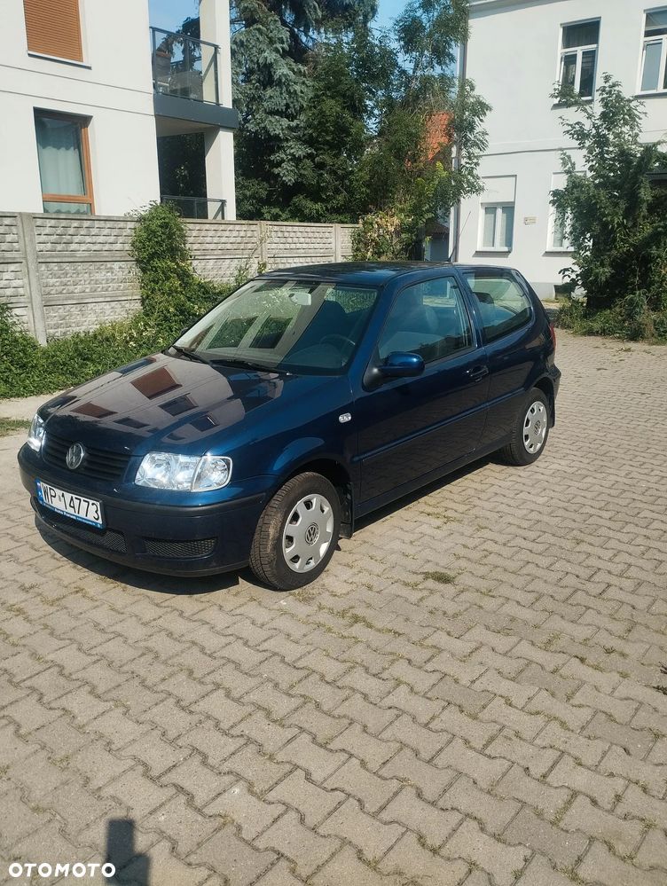 Volkswagen Polo 1.0 Basis - 1