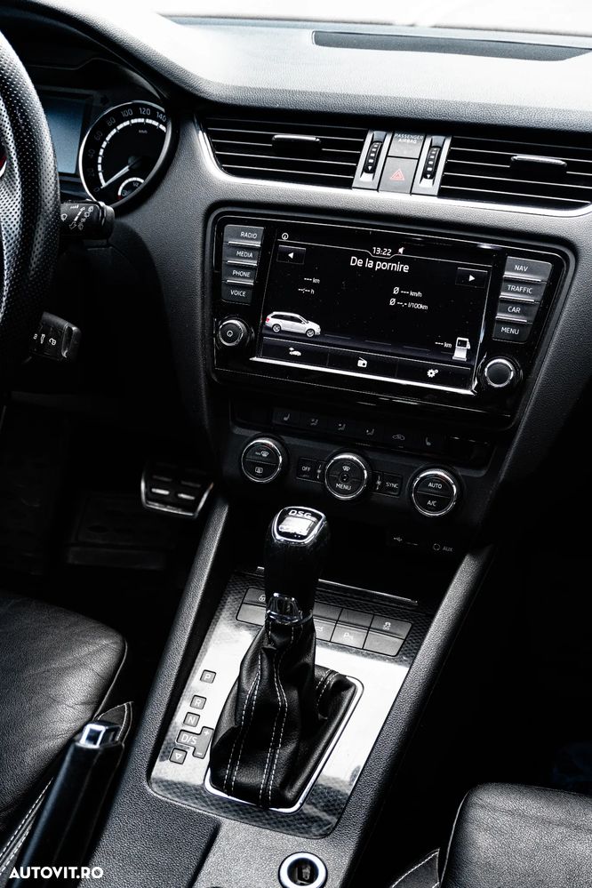 Skoda Octavia Combi 2.0 TDI DSG RS - 6