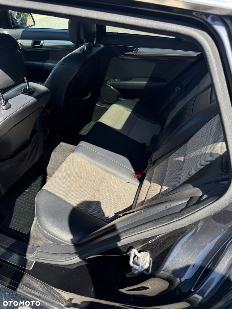 Mercedes-Benz Klasa C 200 CDI DPF Automatik Avantgarde - 19