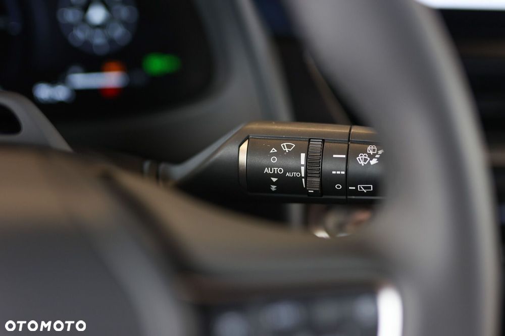 Lexus UX 300h F Sport Design - 31