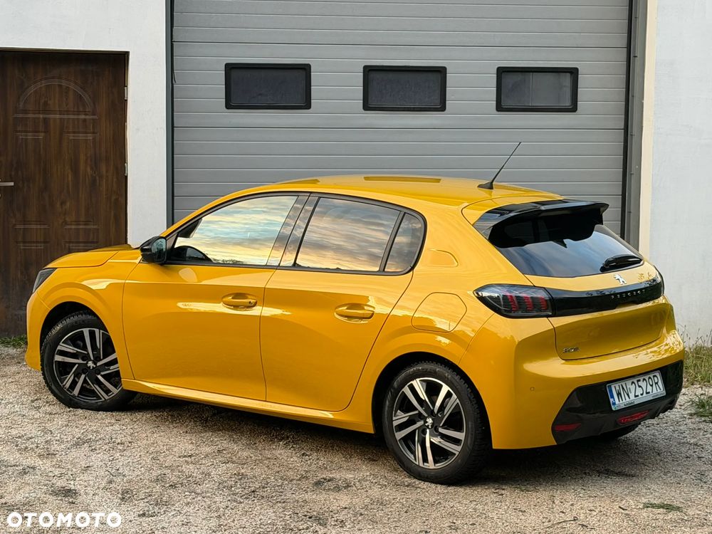 Peugeot 208 PureTech 100 EAT8 Allure - 9