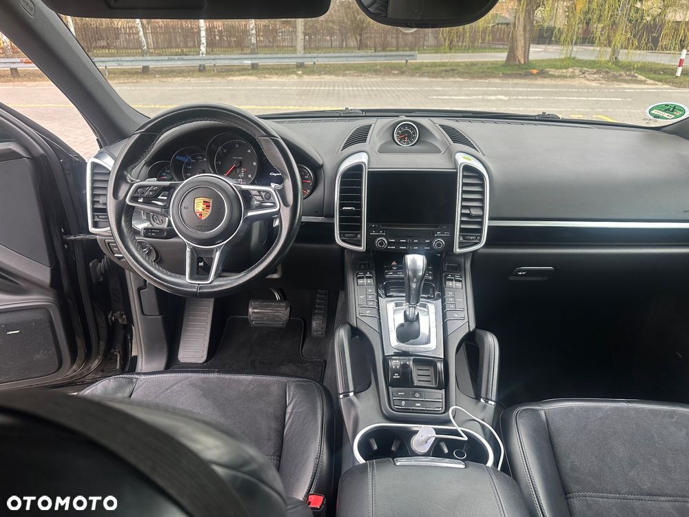 Porsche Cayenne Platinum Edition - 7