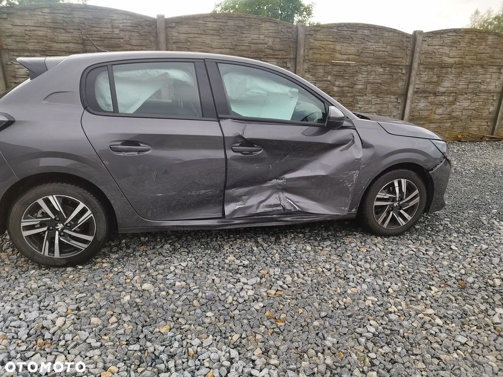 Peugeot 208 PureTech 100 EAT8 Allure - 6