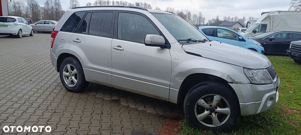 Suzuki Grand Vitara 2.7 V6 - 1