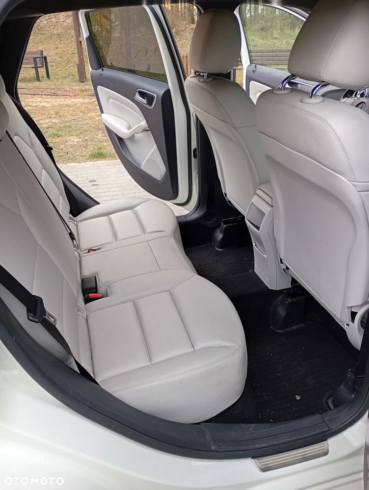 Mercedes-Benz Klasa B 180 CDI (BlueEFFICIENCY) - 14