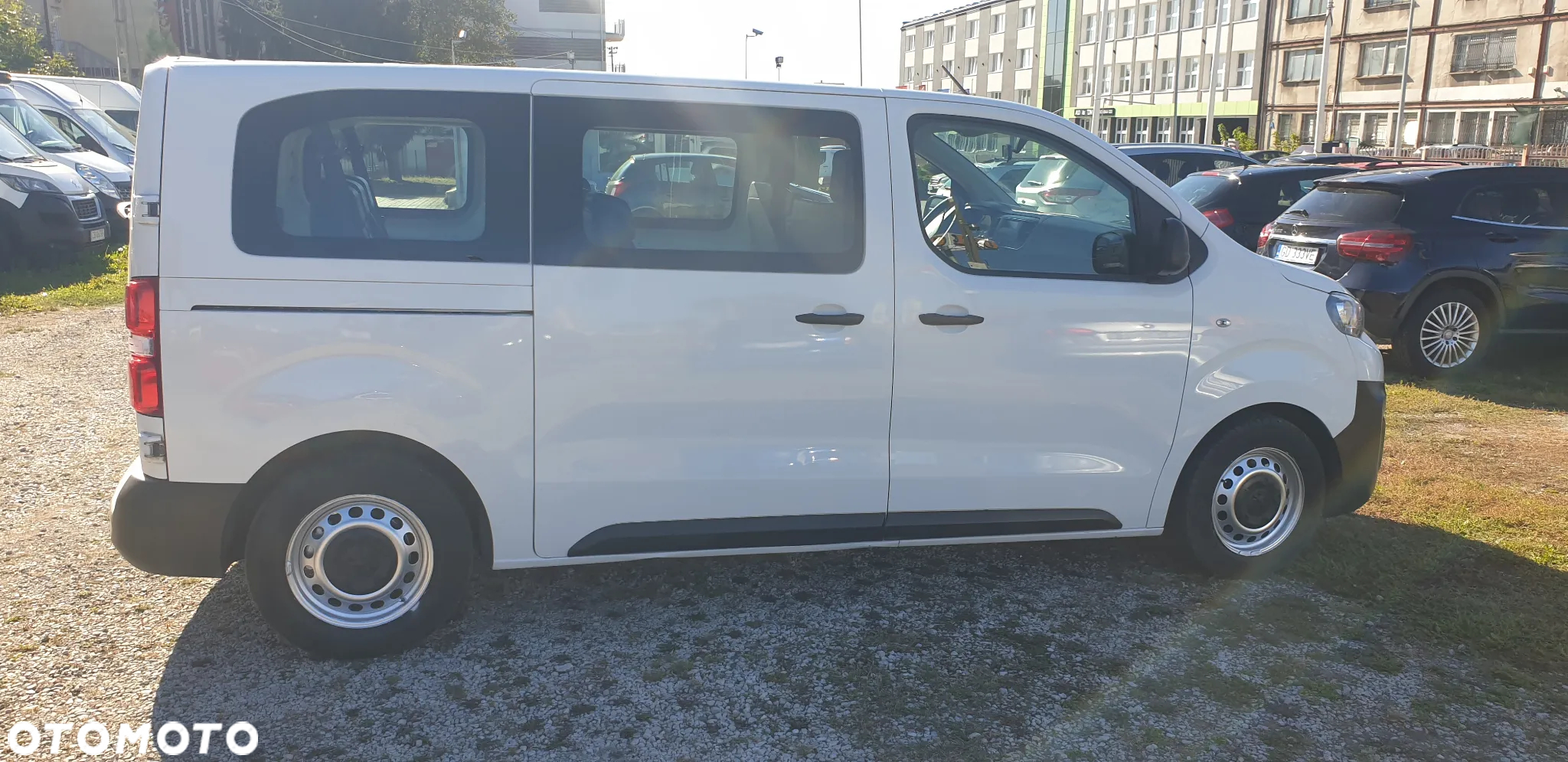 Peugeot Traveller L2 1.6 BlueHDi 115 Active - 5