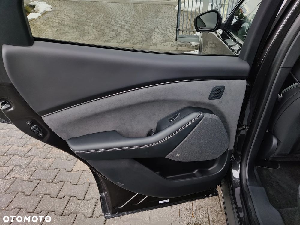 Ford Mustang Mach-E 98kWh AWD GT - 24