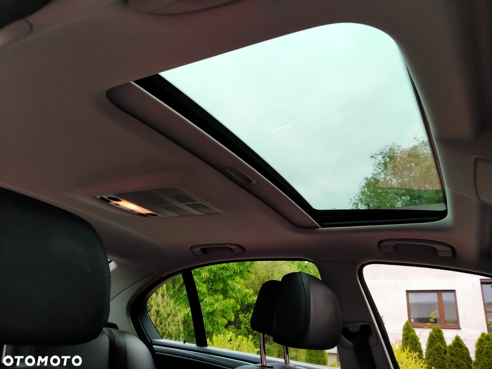 BMW Seria 5 525d - 37