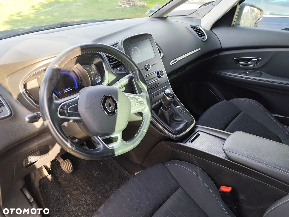 Renault Scenic - 16