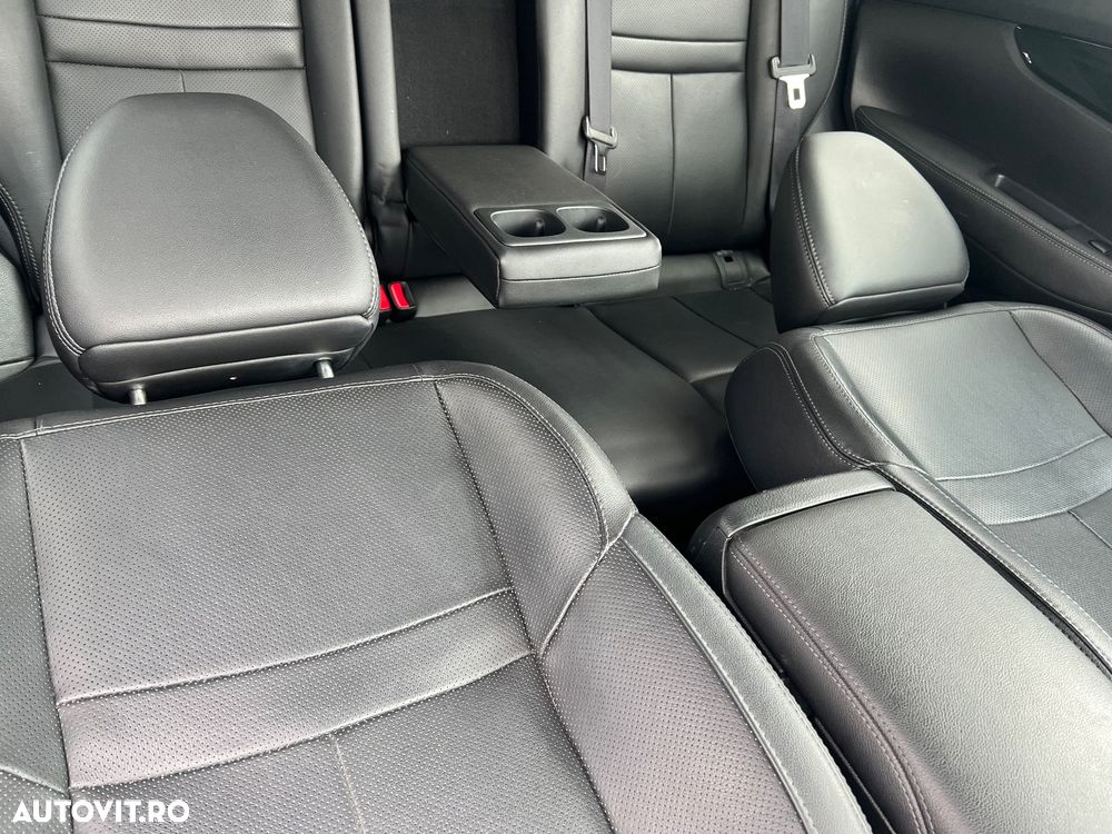 Nissan Qashqai 1.6 DCI TEKNA+ - 9