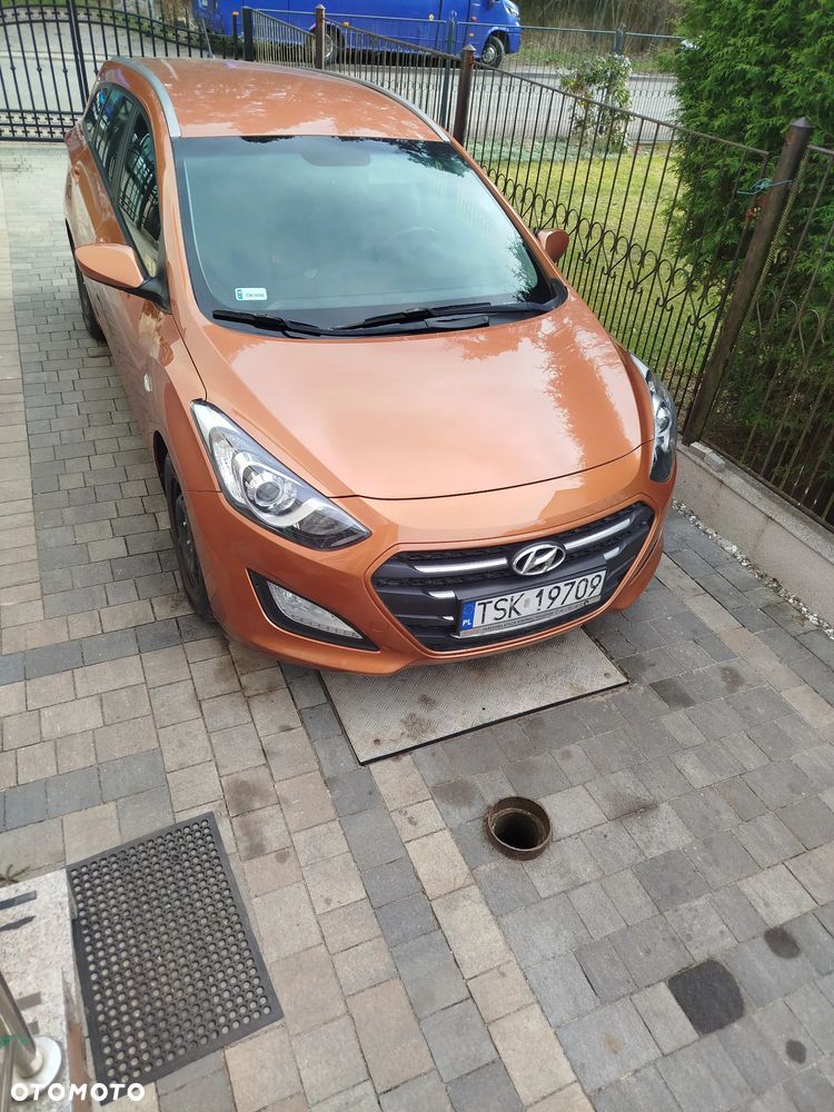 Hyundai i30 1.6 Classic + - 10