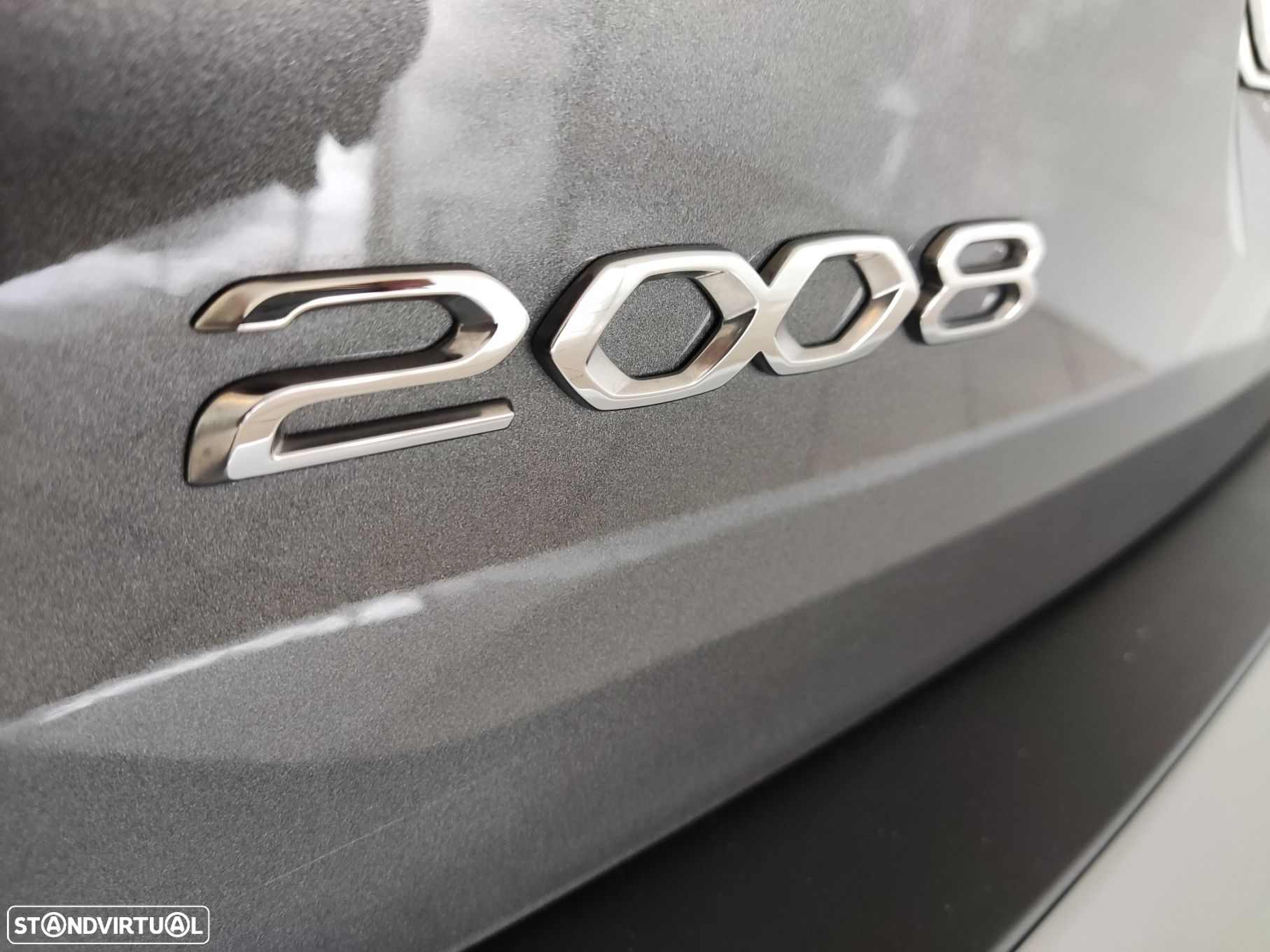 Peugeot 2008 1.2 PureTech Allure EAT8 - 24