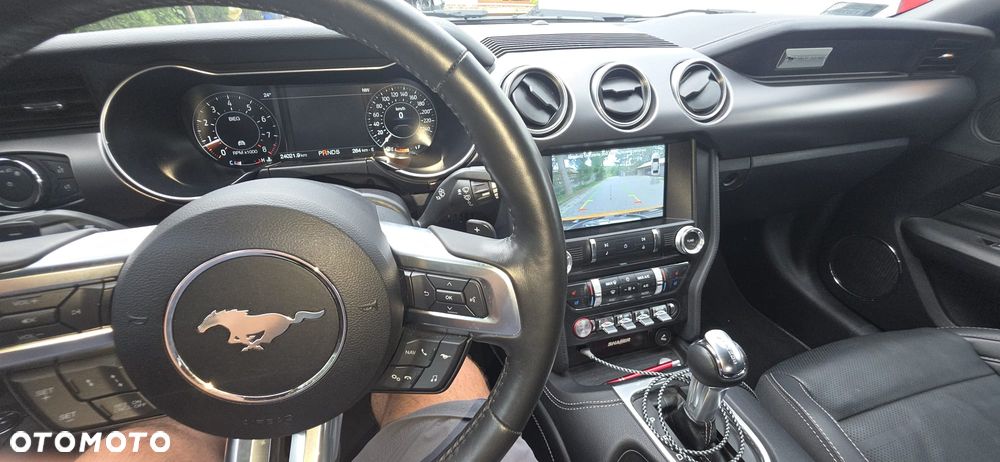 Ford Mustang - 8