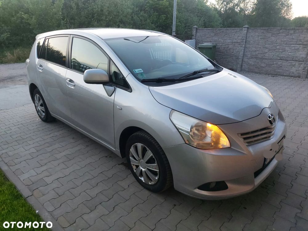 Toyota Verso 1.6 7-Sitzer Comfort - 1