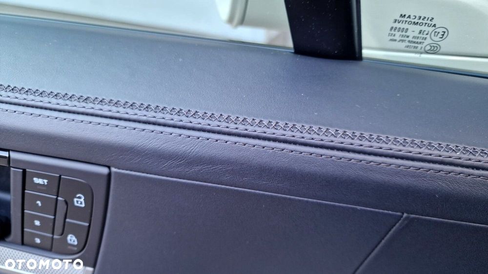 Porsche Cayenne - 31