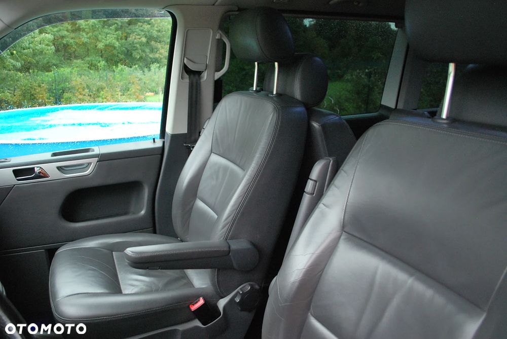 Volkswagen Multivan - 14