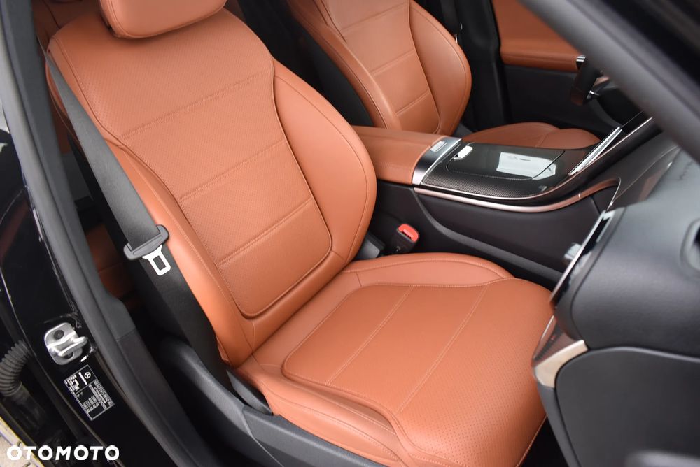 Mercedes-Benz GLC 300 d mHEV 4-Matic Avantgarde - 17